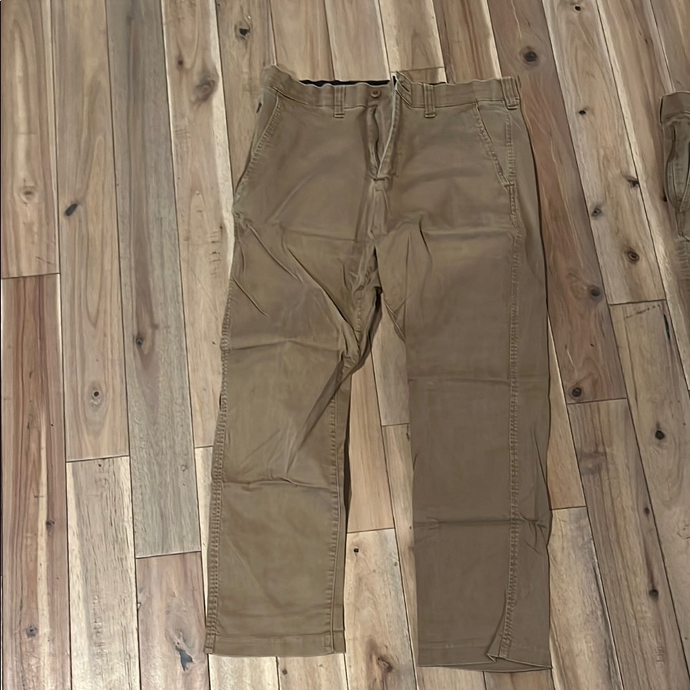 Abercrombie and Fitch Men's Tan Chino Pants